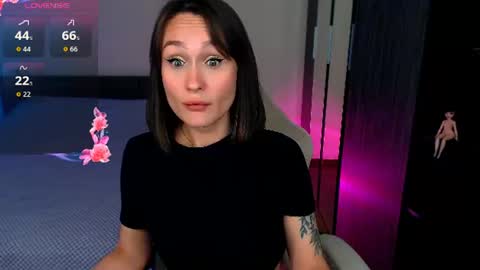 Snapshot of mellovell chatting on July 23, 2026, 10:08 pm Mel online show from July 23, 2026, 10:08 pm