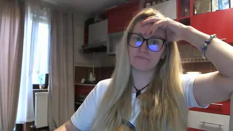 Melly online show from May 5, 2026, 5:15 am