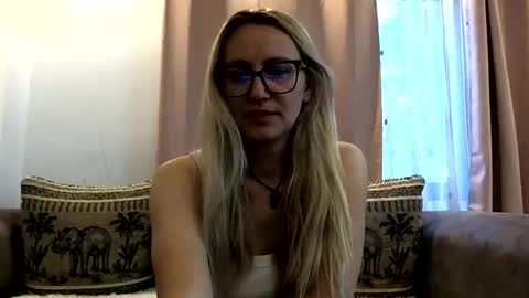 Melly online show from June 9, 2026, 6:14 am