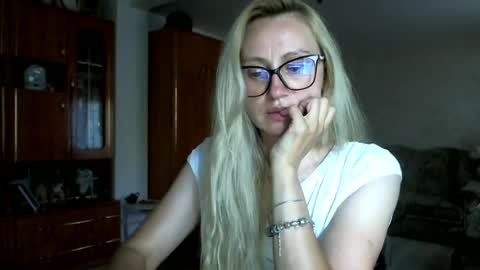 Melly online show from June 30, 2026, 3:02 pm