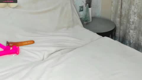 MelMooon online show from January 22, 2025, 9:43 pm