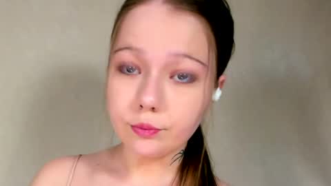 Snapshot of melmooon chatting on May 31, 2026, 2:02 pm MelMooon online show from May 31, 2026, 2:02 pm