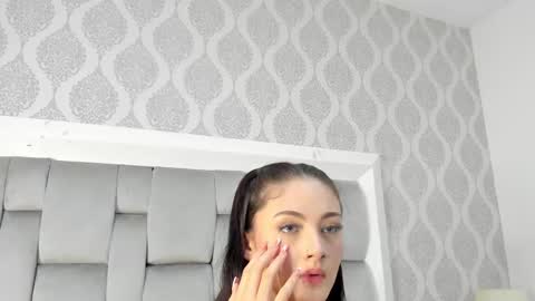 meloddy_parker online show from February 13, 2025, 11:39 am