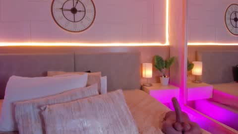 Snapshot of meloddy_rose chatting on December 16, 2025, 3:44 am Melody online show from December 16, 2025, 3:44 am