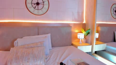 Snapshot of meloddy_rose chatting on April 1, 2026, 2:45 am Melody online show from April 1, 2026, 2:45 am