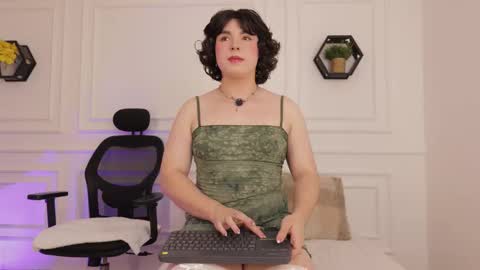 Snapshot of meloddysky chatting on February 4, 2026, 4:57 pm Meloddy online show from February 4, 2026, 4:57 pm