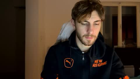 Snapshot of melodicass chatting on December 21, 2024, 10:40 pm Melodicass online show from December 21, 2024, 10:40 pm