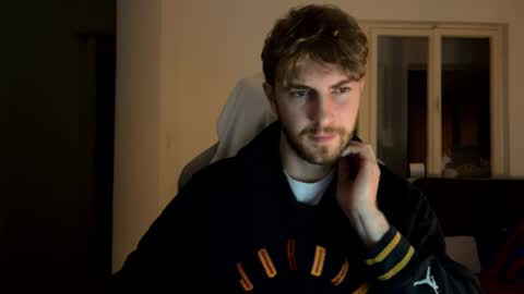 Snapshot of melodicass chatting on January 25, 2025, 11:32 pm Melodicass online show from January 25, 2025, 11:32 pm