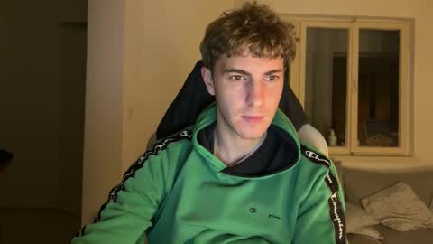 Melodicass online show from December 2, 2025, 12:16 am