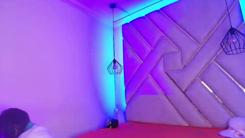  melody  online show from November 16, 2025, 12:44 pm