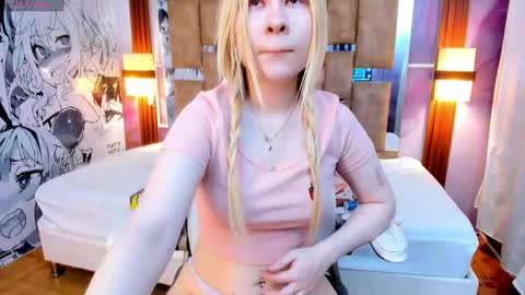 melody_lollii online show from September 18, 2025, 7:16 pm