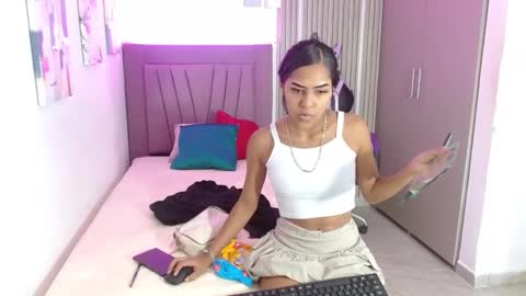 melody_mercy online show from January 15, 2025, 12:15 pm