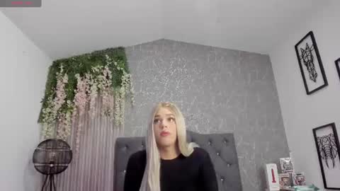 Snapshot of melody_p chatting on July 13, 2026, 4:26 am melody_p online show from July 13, 2026, 4:26 am