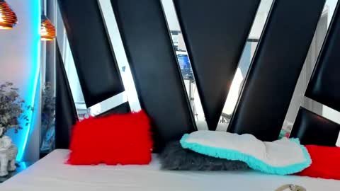 MELODY online show from December 31, 2024, 7:40 pm