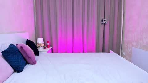 Snapshot of melodyhudson chatting on December 22, 2024, 9:44 am Melody online show from December 22, 2024, 9:44 am