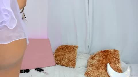 Snapshot of melodymoore_ chatting on April 19, 2026, 11:07 pm Melody online show from April 19, 2026, 11:07 pm