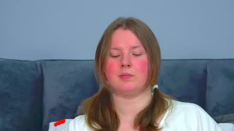 Snapshot of melodymoores chatting on May 4, 2026, 7:04 am Melody online show from May 4, 2026, 7:04 am