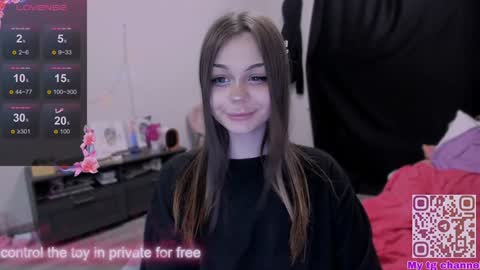 Snapshot of melonipinkbb chatting on December 3, 2024, 4:25 am MELONI online show from December 3, 2024, 4:25 am