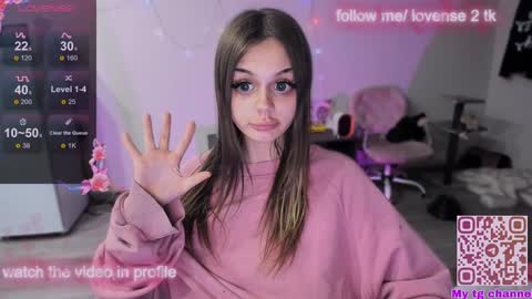 Snapshot of melonipinkbb chatting on December 10, 2024, 6:06 pm MELONI online show from December 10, 2024, 6:06 pm