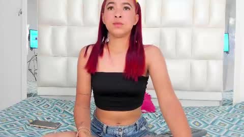 Snapshot of mely_herrera chatting on July 17, 2026, 5:03 am mely_herrera online show from July 17, 2026, 5:03 am