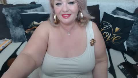 melyssamilfxxx online show from April 5, 2026, 2:53 am