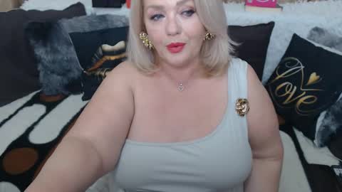 melyssamilfxxx online show from May 7, 2026, 3:34 am