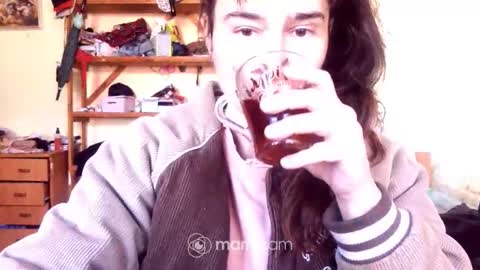 Yummygirl online show from April 21, 2026, 4:52 am