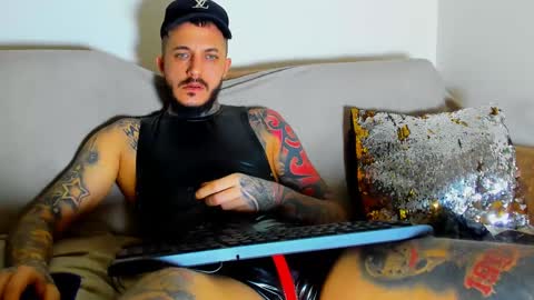 Snapshot of mentoxxl chatting on January 15, 2025, 4:32 pm Fallow my ONLYFANS for xxx daily online show from January 15, 2025, 4:32 pm