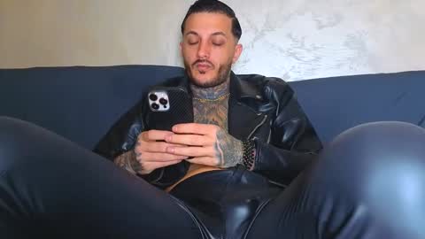 Snapshot of mentoxxl chatting on November 5, 2025, 12:05 pm Fallow my ONLYFANS for xxx daily online show from November 5, 2025, 12:05 pm