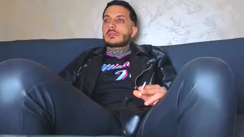 Snapshot of mentoxxl chatting on November 9, 2025, 4:38 pm Fallow my ONLYFANS for xxx daily online show from November 9, 2025, 4:38 pm