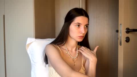 Snapshot of meralynn chatting on May 16, 2026, 10:36 am LEVA online show from May 16, 2026, 10:36 am