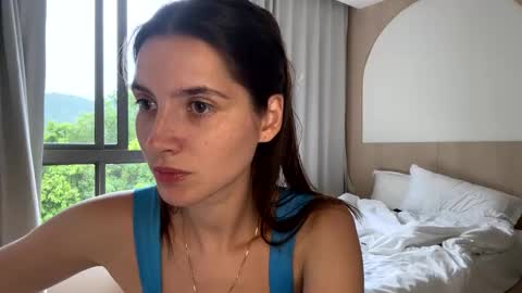 Snapshot of meralynn chatting on May 28, 2026, 8:22 am LEVA online show from May 28, 2026, 8:22 am