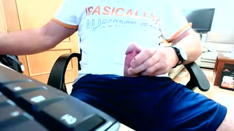 Snapshot of merce1972 chatting on October 25, 2025, 9:31 pm merce1972 online show from October 25, 2025, 9:31 pm