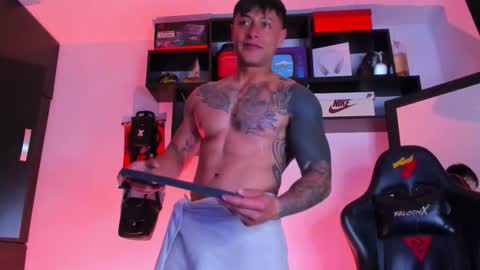 Neith online show from September 28, 2025, 10:04 pm