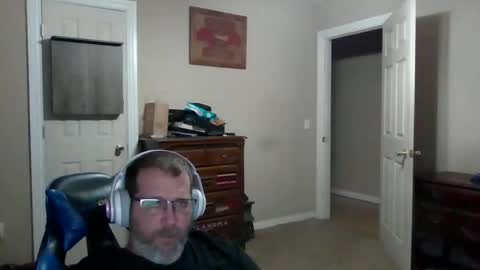 Snapshot of mercer1977 chatting on May 29, 2026, 9:40 am mercer1977 online show from May 29, 2026, 9:40 am