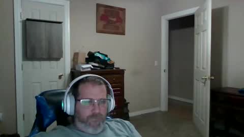 Snapshot of mercer1977 chatting on May 30, 2026, 5:43 pm mercer1977 online show from May 30, 2026, 5:43 pm