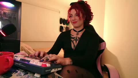 Miss Freckles online show from May 19, 2026, 9:43 pm