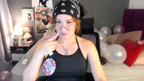 laura 3 i am independent model online show from July 14, 2026, 2:27 am