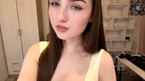 Snapshot of meridethvilca chatting on October 19, 2025, 6:30 pm Rina online show from October 19, 2025, 6:30 pm