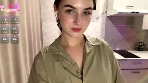 Snapshot of meridethvilca chatting on November 3, 2025, 6:09 pm Rina online show from November 3, 2025, 6:09 pm