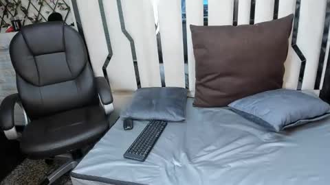Snapshot of meriland_hh chatting on May 21, 2026, 6:20 am Meriland online show from May 21, 2026, 6:20 am