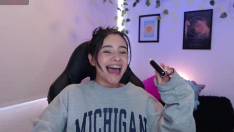 Merilyn  online show from October 1, 2025, 5:41 pm