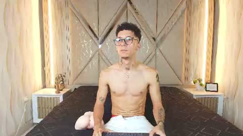 merlin_2026 online show from July 18, 2026, 7:17 pm