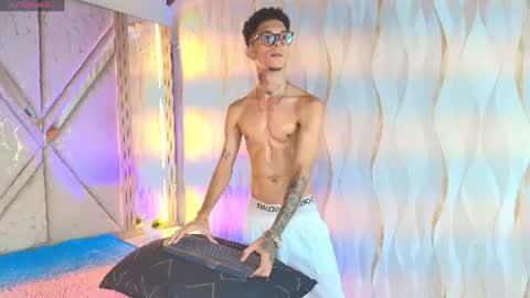 merlin_2026 online show from July 23, 2026, 7:23 pm