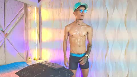 merlin_2026 online show from July 25, 2026, 7:22 pm