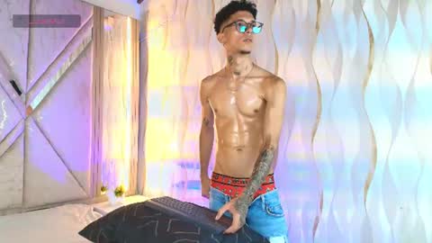 merlin_2026 online show from July 28, 2026, 7:39 pm