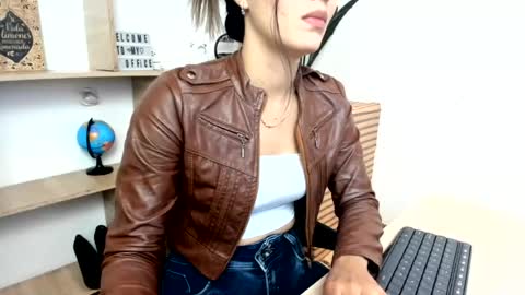 Merlina online show from July 16, 2026, 8:04 pm