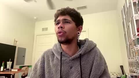 Snapshot of merlinharriss chatting on February 7, 2025, 9:04 pm Merlinz Magic online show from February 7, 2025, 9:04 pm