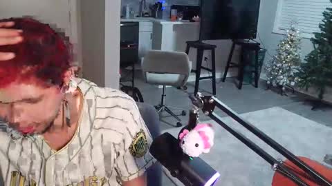 Snapshot of merlinharriss chatting on December 16, 2025, 11:21 pm Merlinz Magic online show from December 16, 2025, 11:21 pm