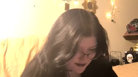 Lia online show from September 11, 2025, 10:48 am